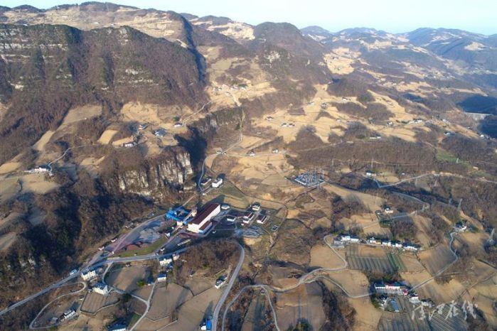 8、火燒坪鄉(xiāng)地貌航拍（郭寒 攝）