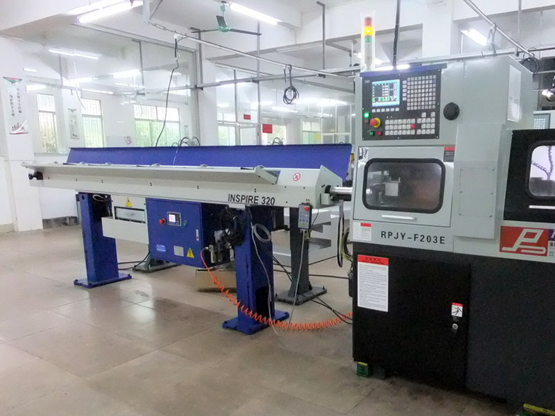 縱切車床為何適合加工細長零件？加工方法！